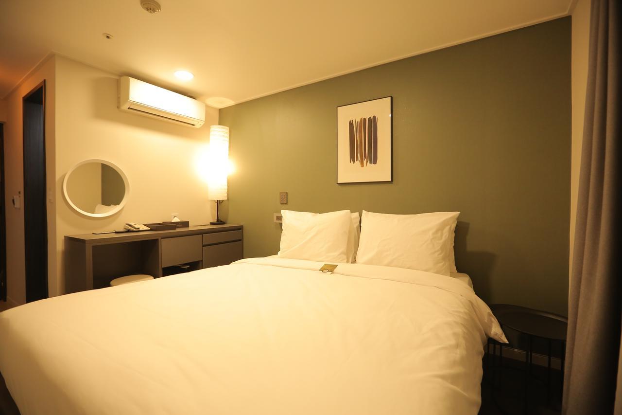 The Hotel Young Inn Seoul Eksteriør billede