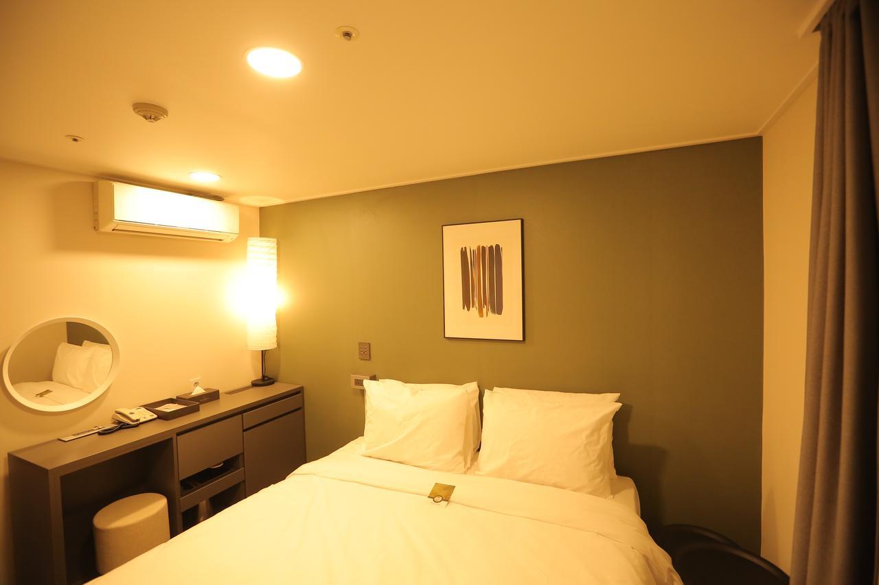 The Hotel Young Inn Seoul Eksteriør billede