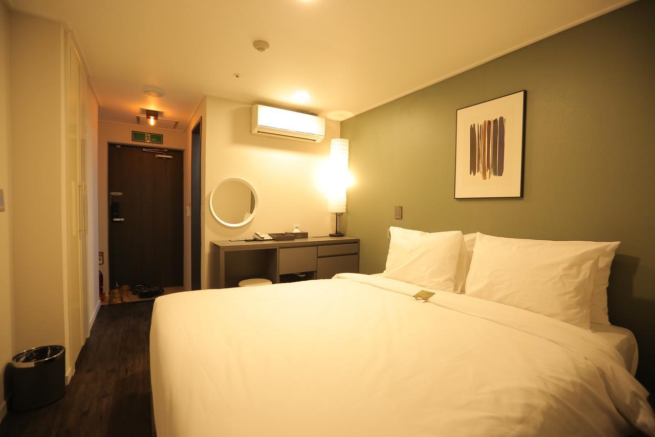 The Hotel Young Inn Seoul Eksteriør billede